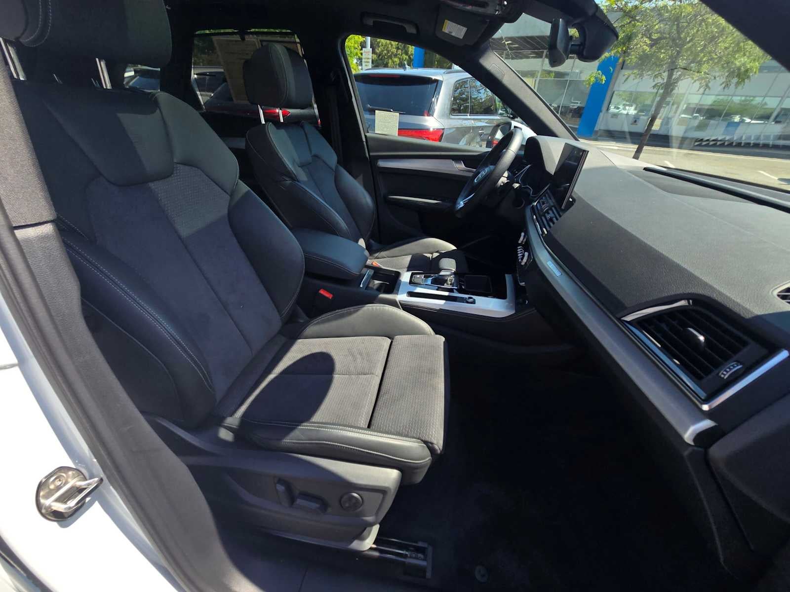 2023 Audi Q5 S line Prestige