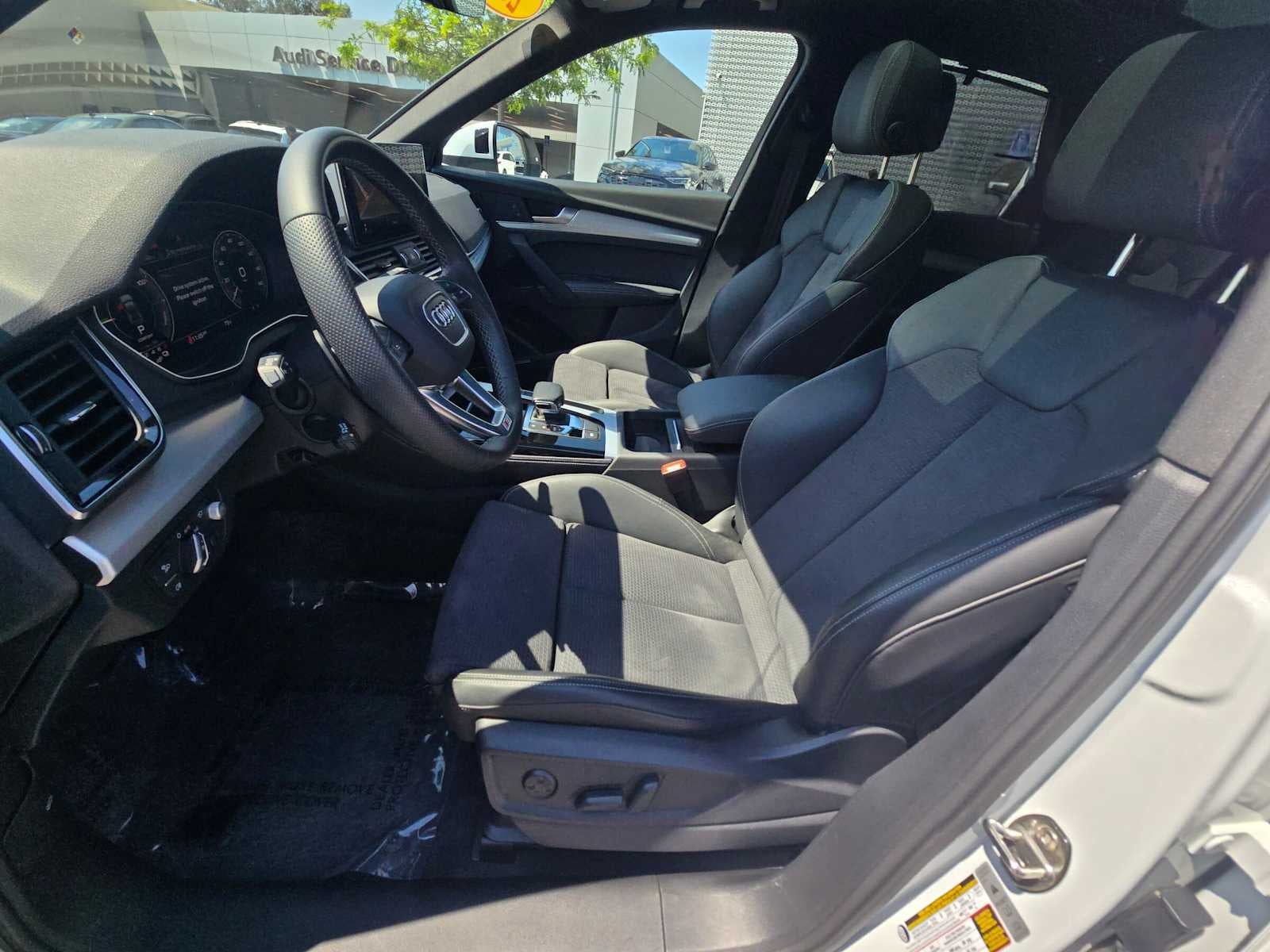 2023 Audi Q5 S line Prestige