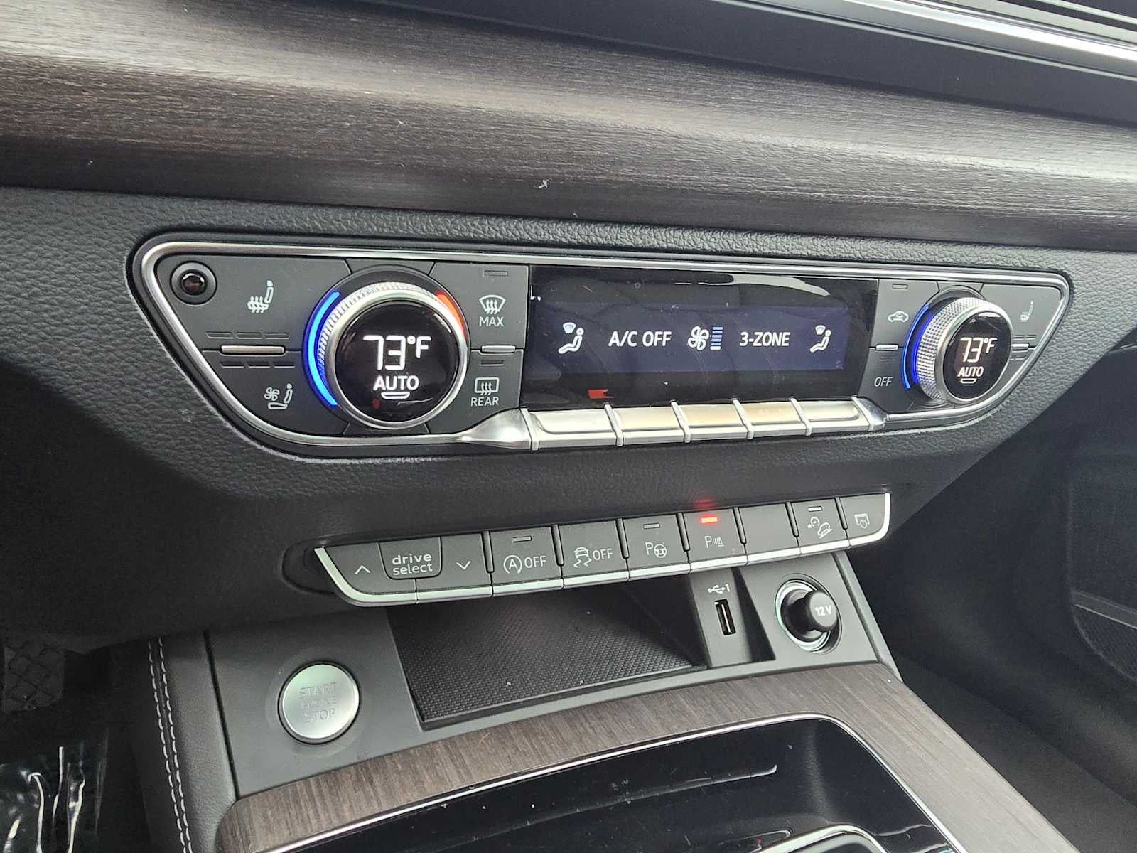 2023 Audi Q5 S line Prestige