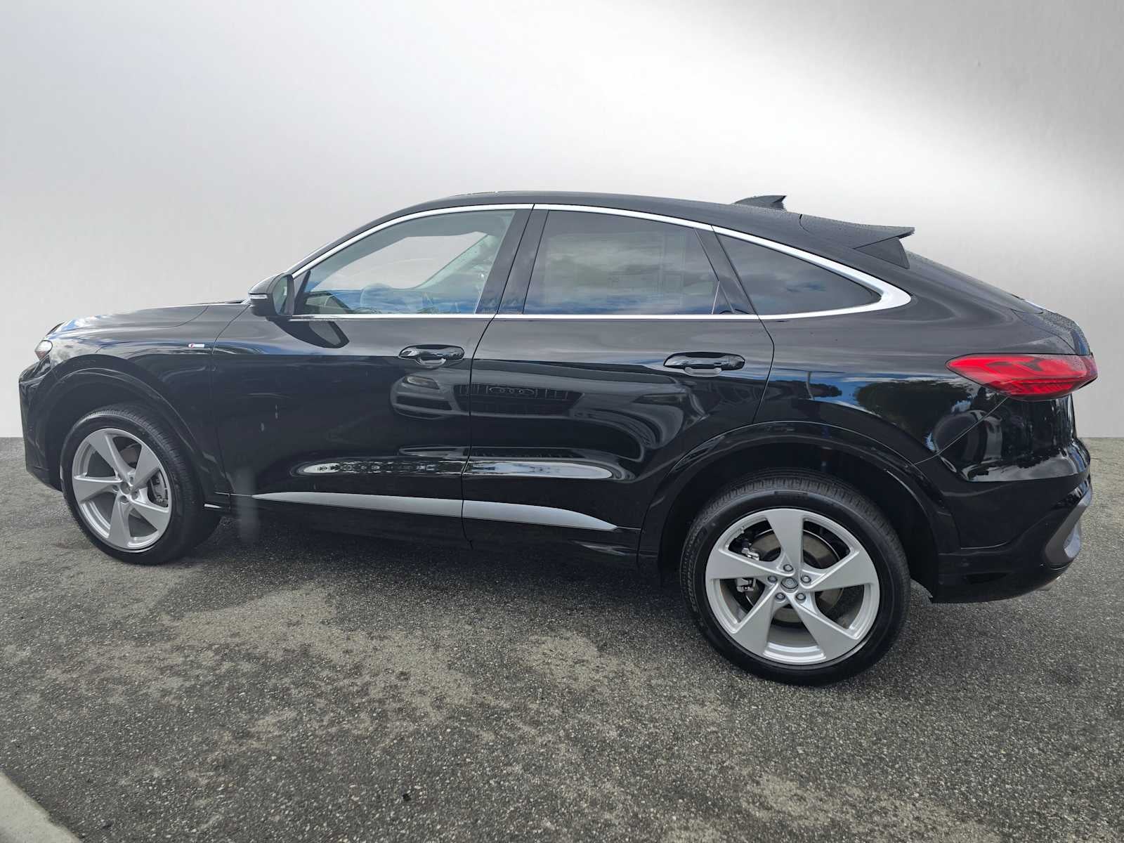 2025 Audi New Q5 Sportback Prestige