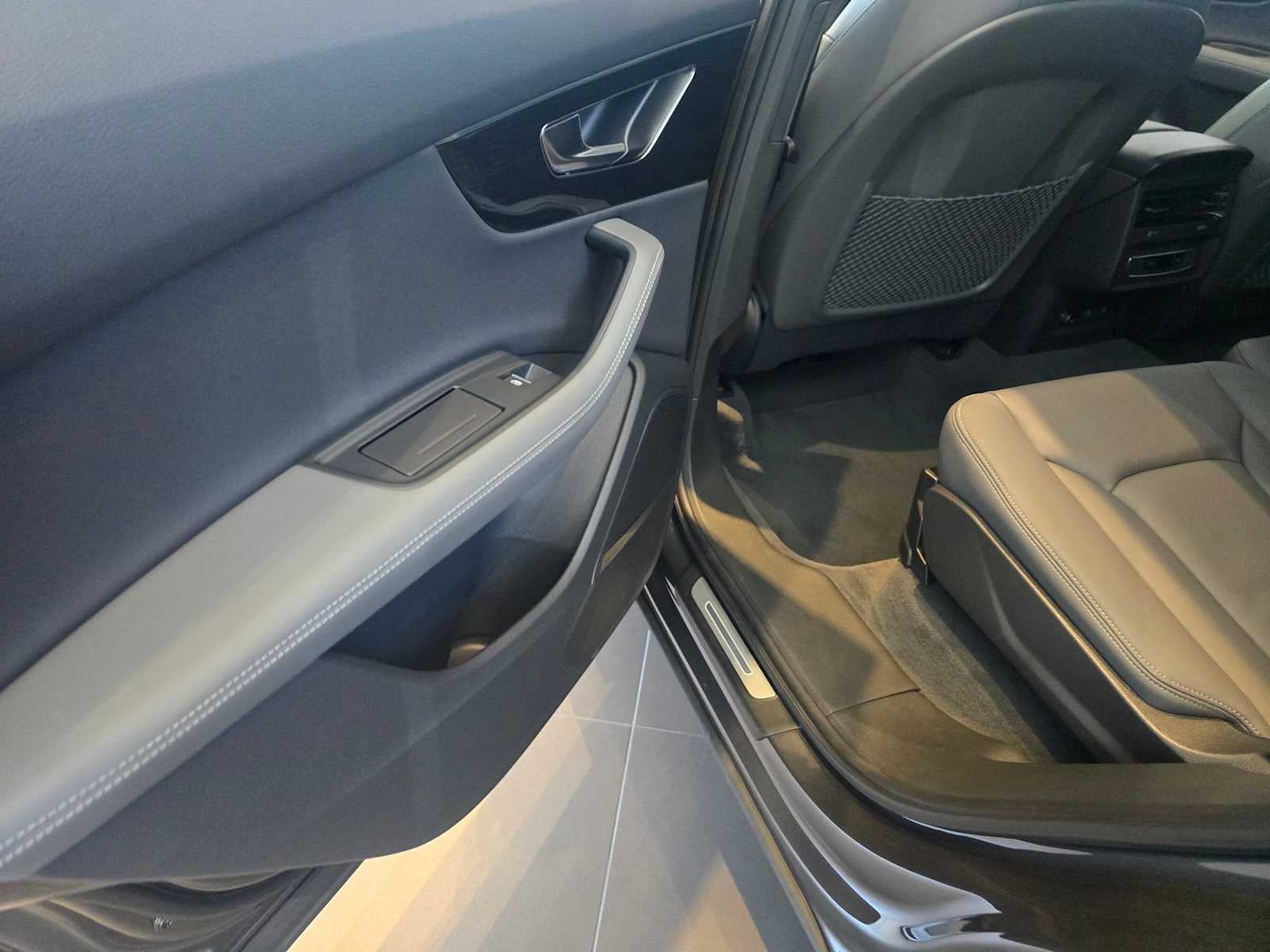 2026 Audi Q7 Premium Plus