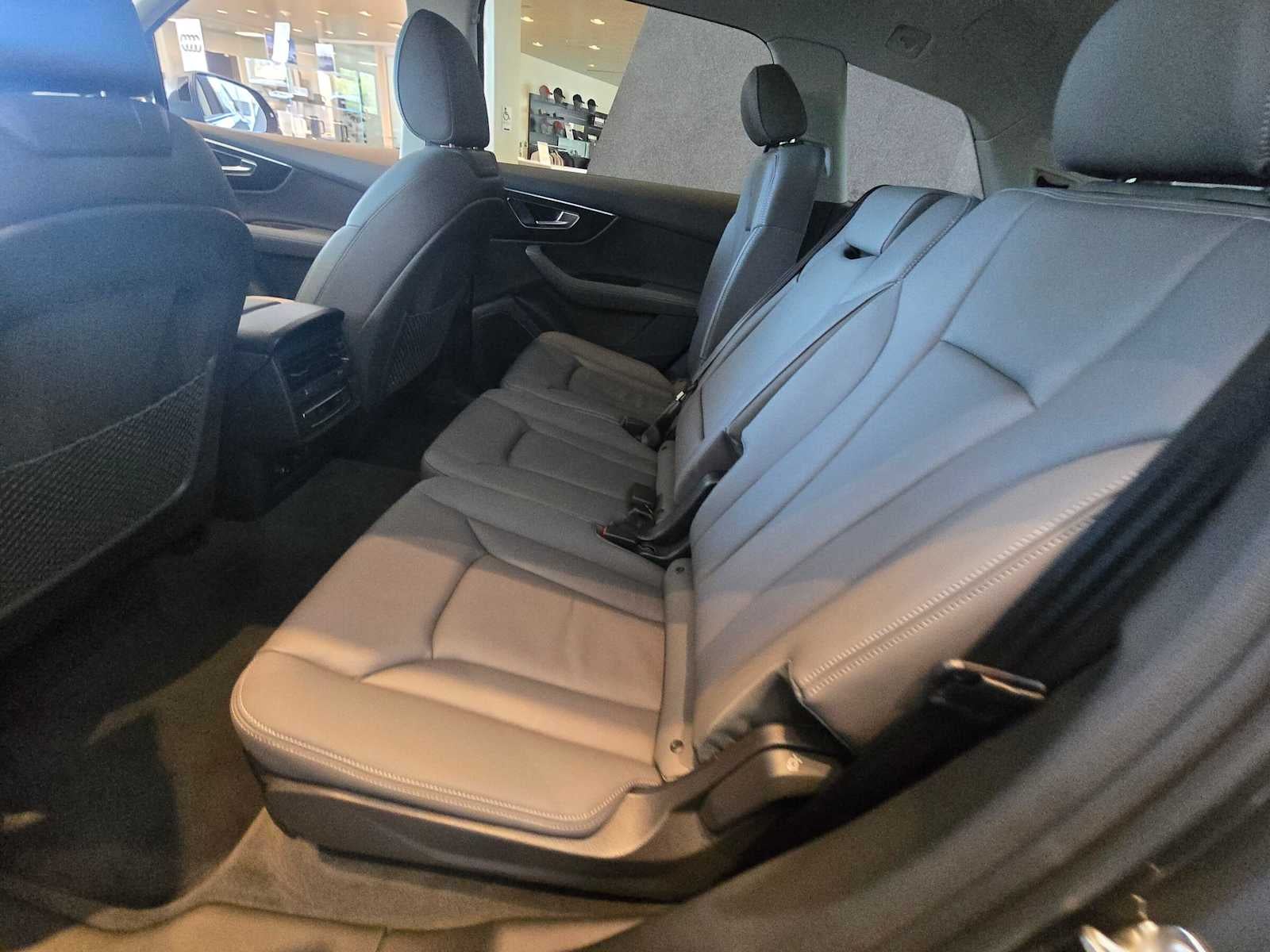 2026 Audi Q7 Premium Plus