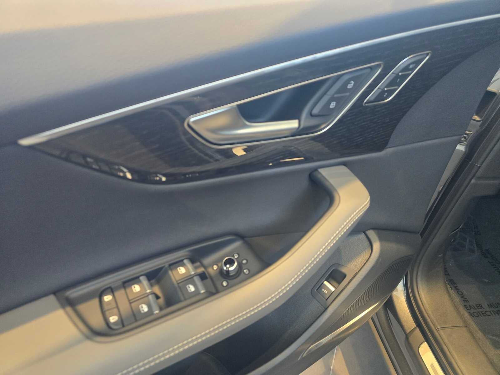 2026 Audi Q7 Premium Plus