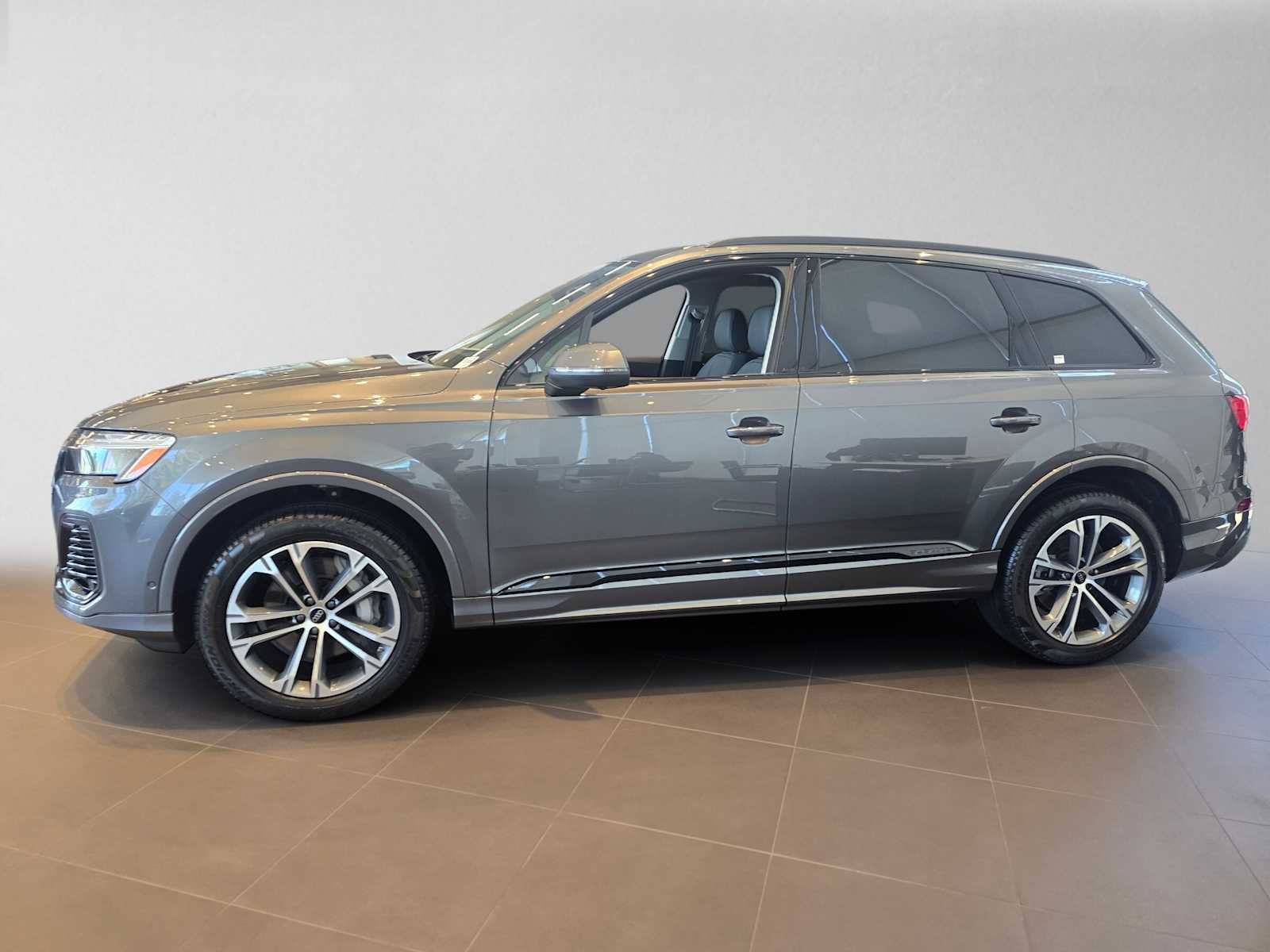2026 Audi Q7 Premium Plus