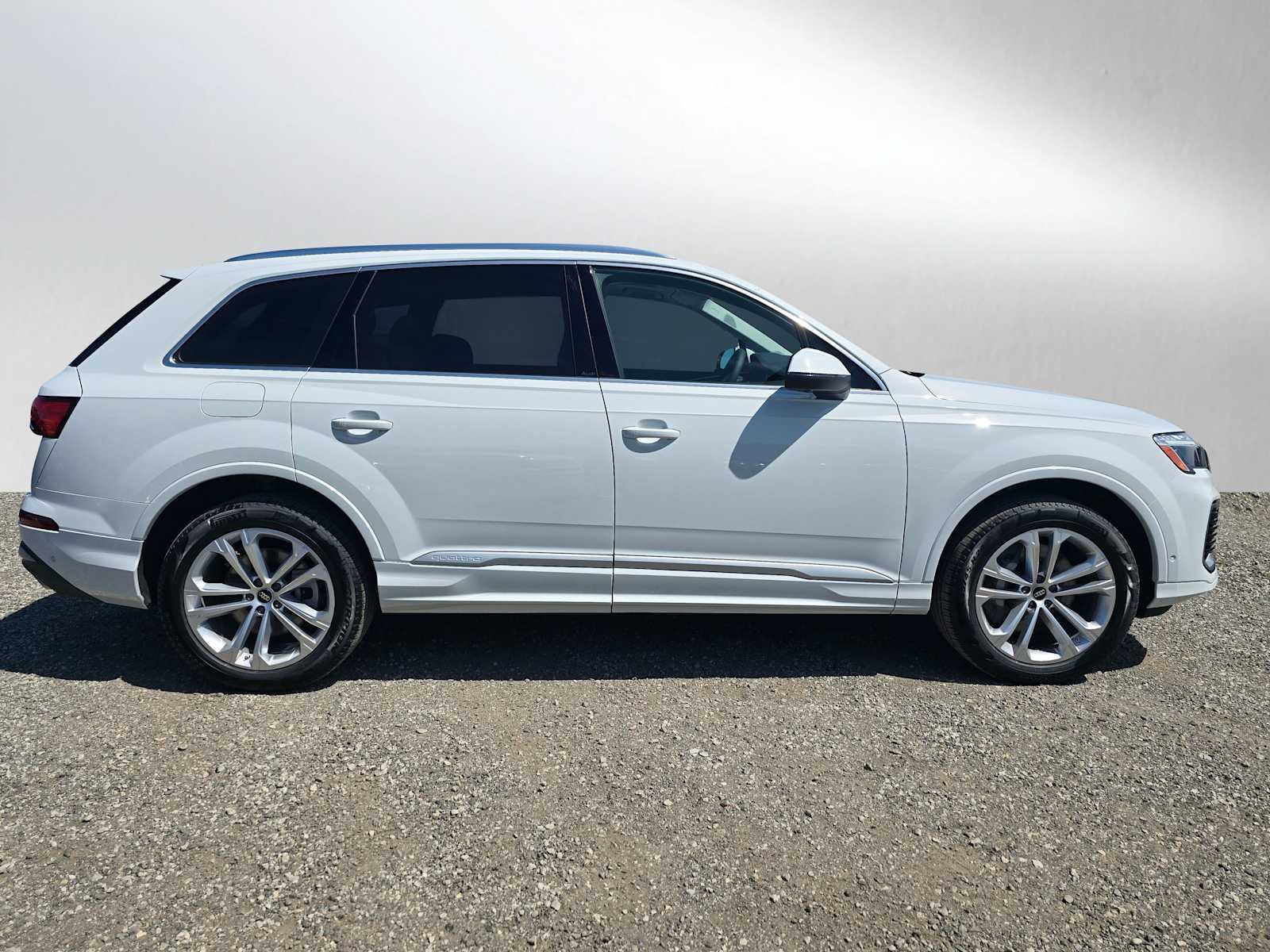 2026 Audi Q7 Premium Plus
