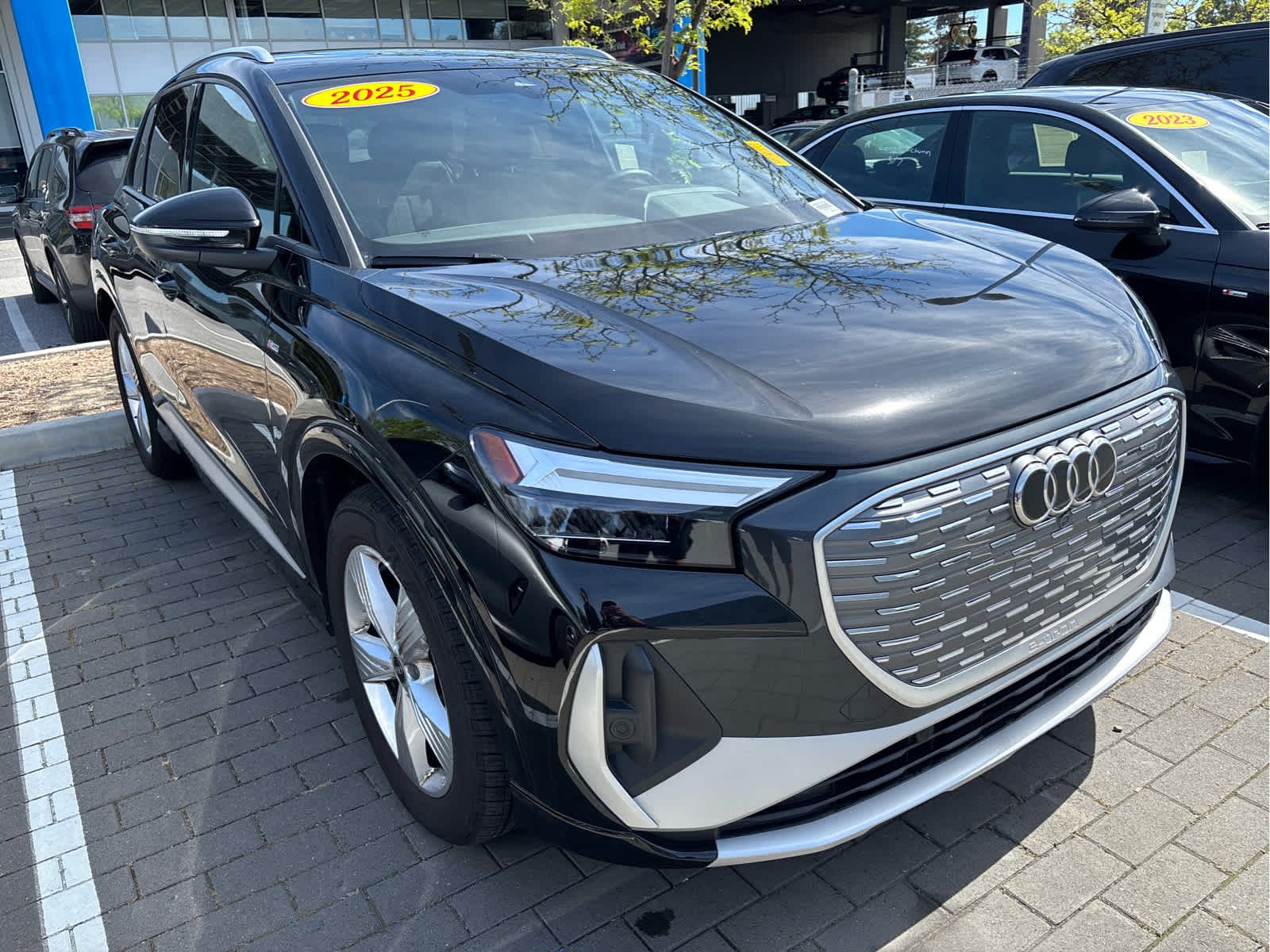2025 Audi Q4 e-tron Premium Plus