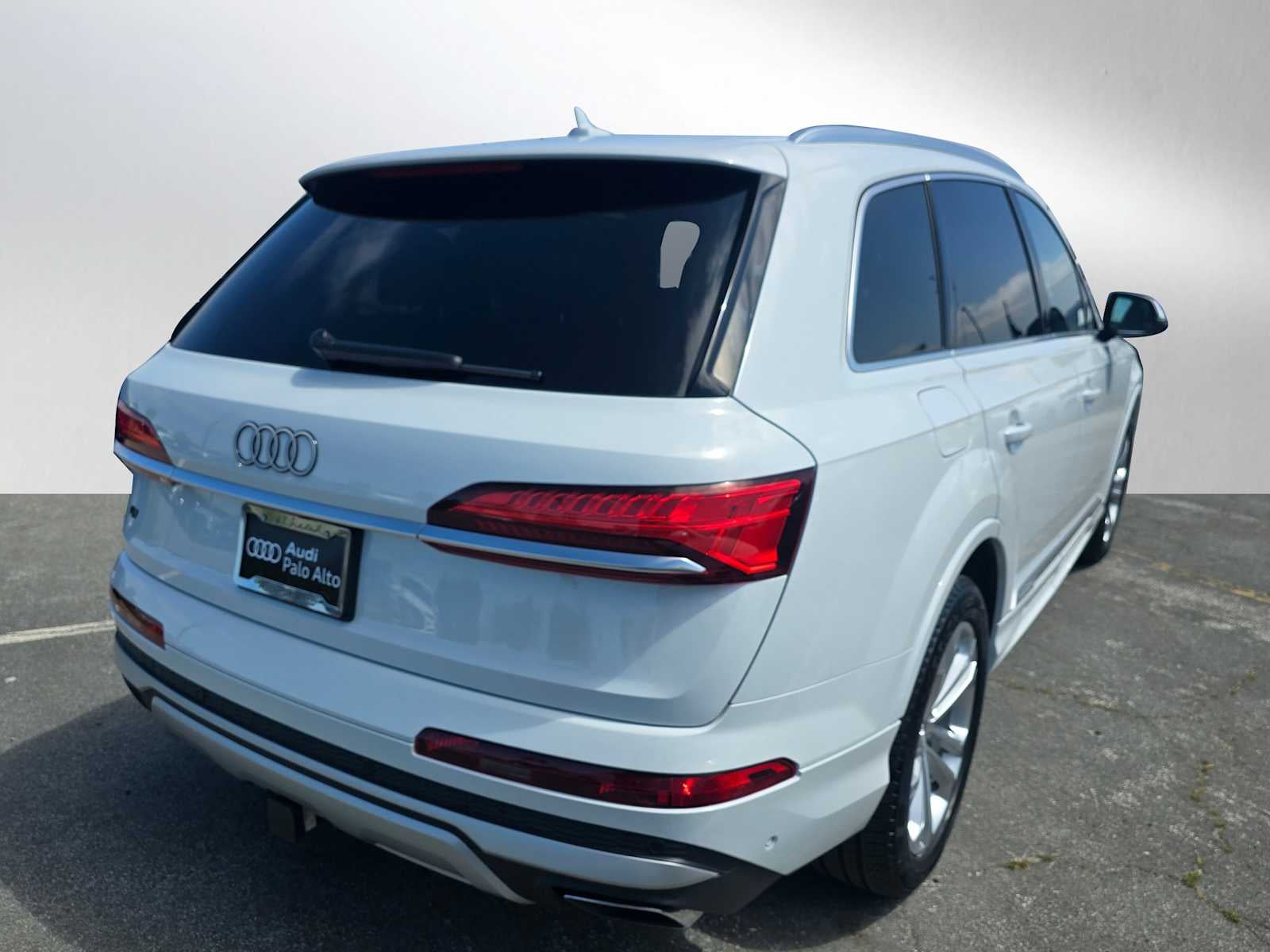 2025 Audi Q7 Premium Plus