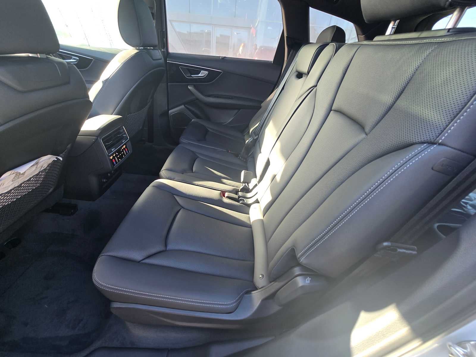 2026 Audi Q7 Premium Plus