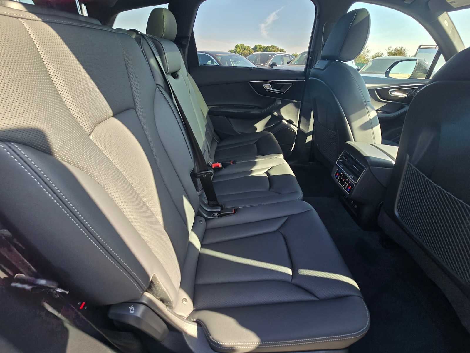 2026 Audi Q7 Premium Plus