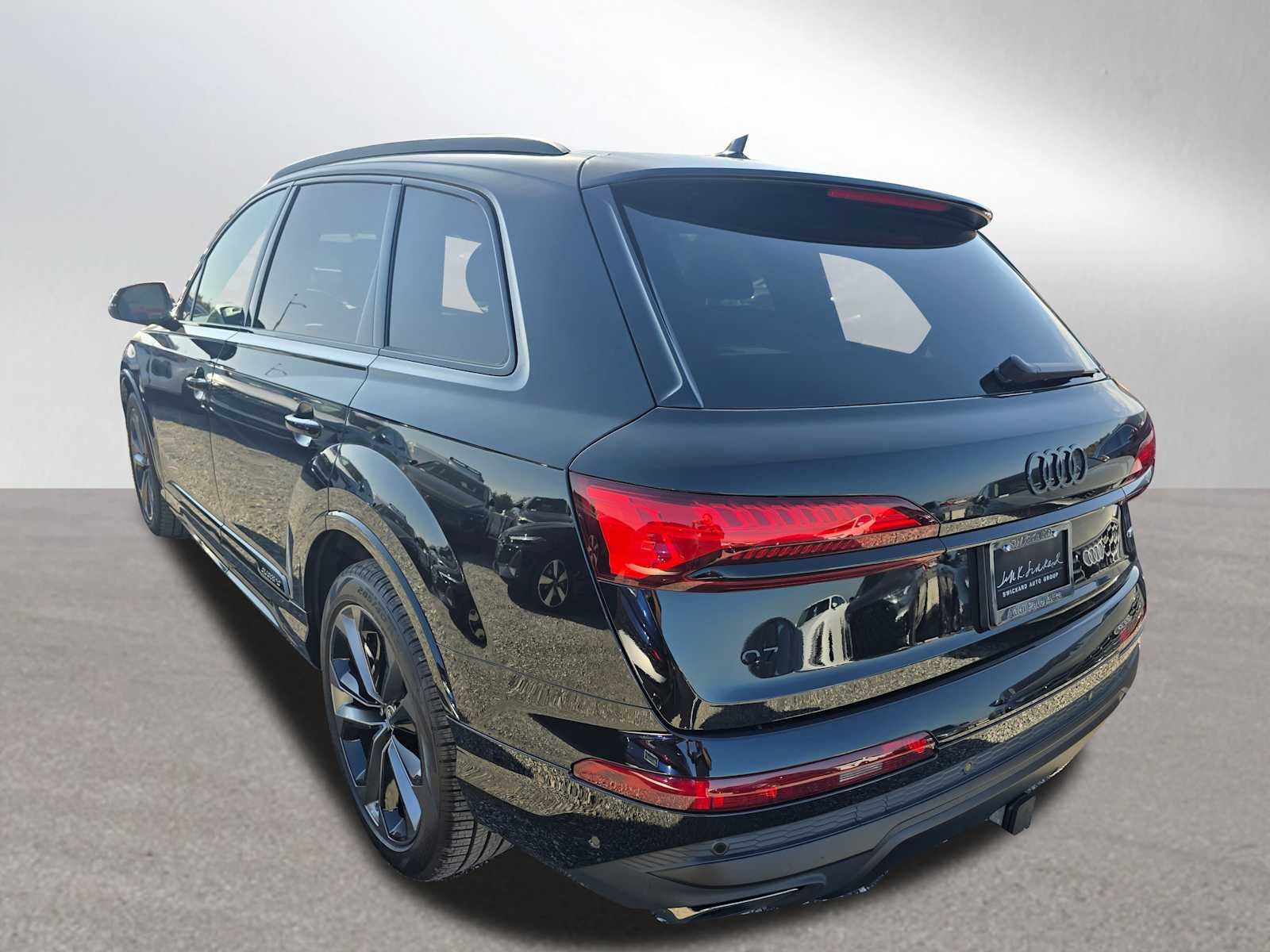 2026 Audi Q7 Premium Plus