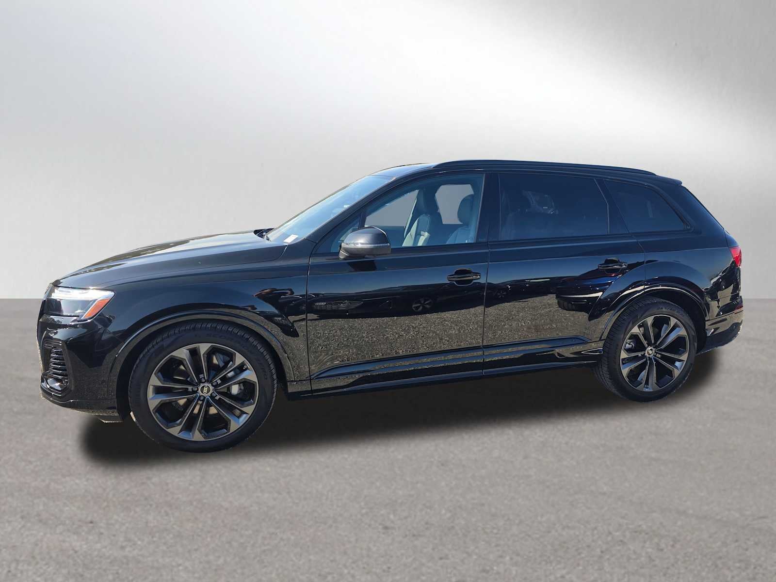 2026 Audi Q7 Premium Plus