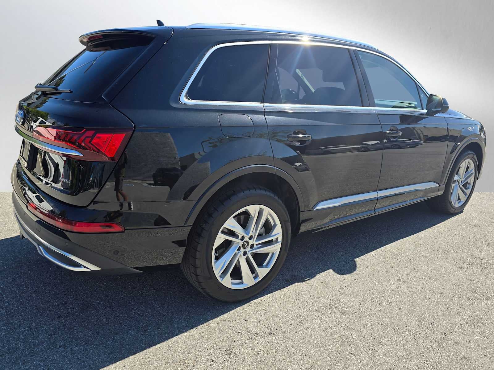 2023 Audi Q7 Premium Plus