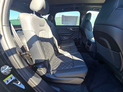 2026 Audi SQ7 Prestige
