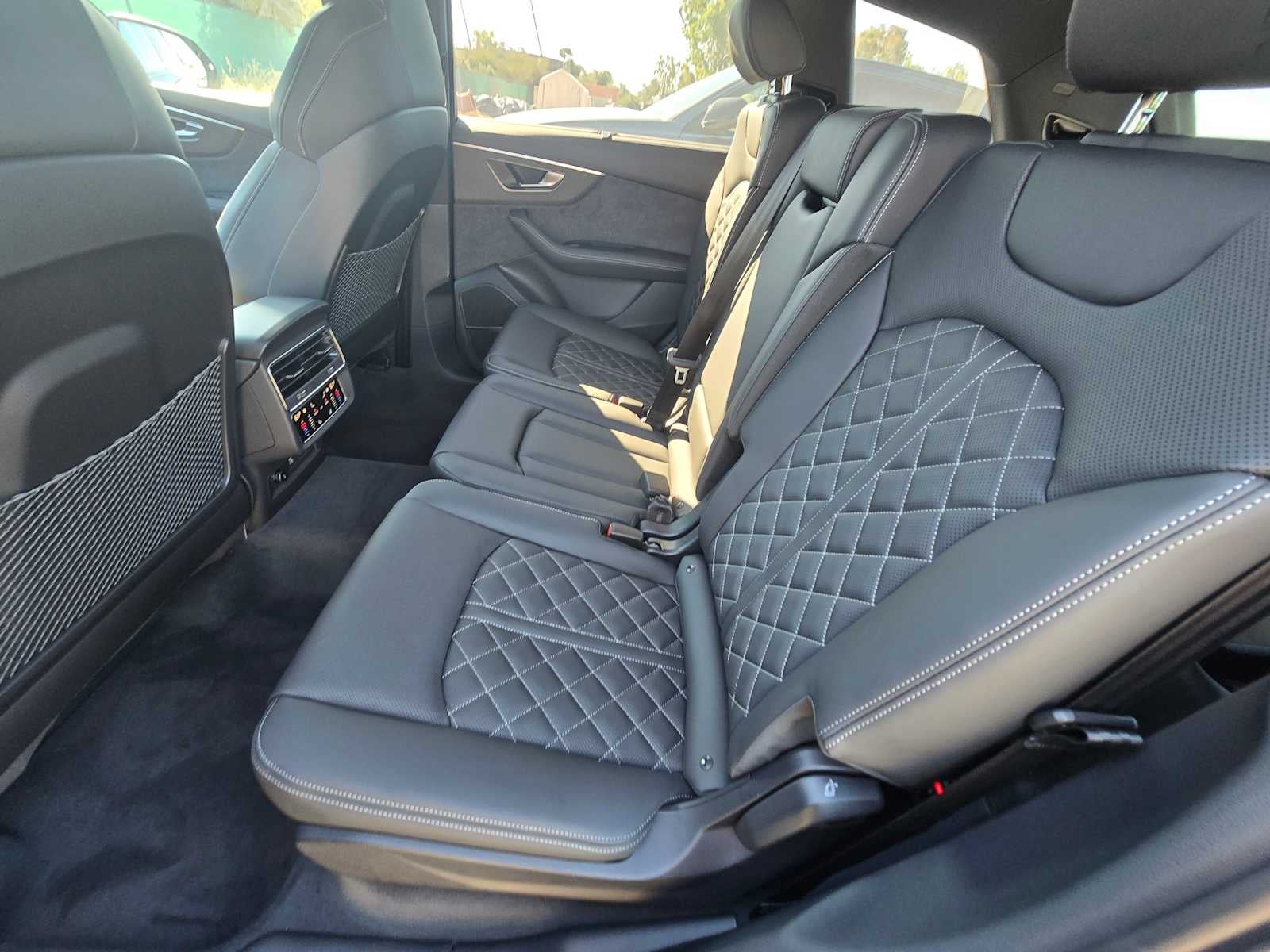 2026 Audi SQ7 Prestige