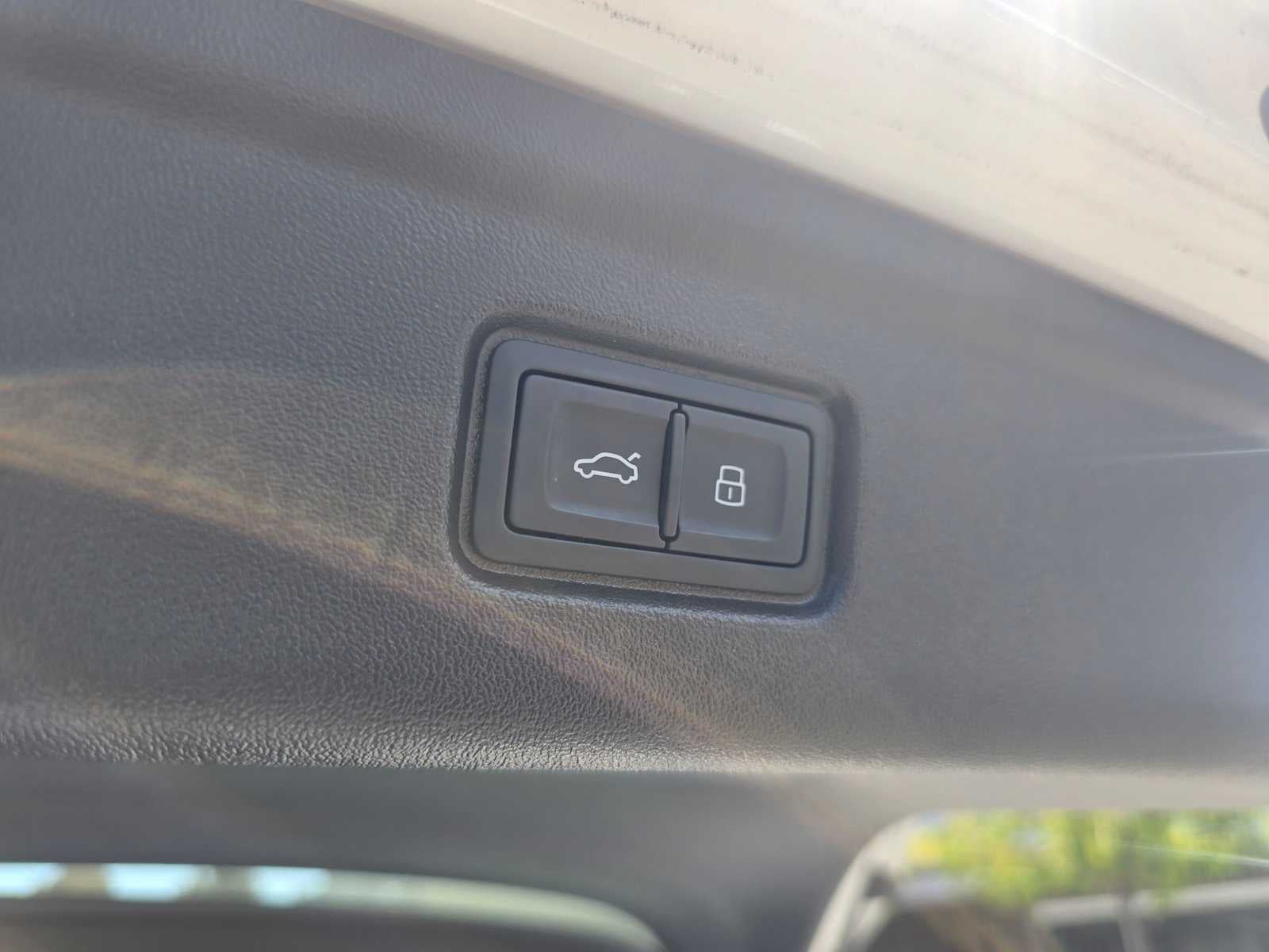 2025 Audi A6 e-tron Premium Plus