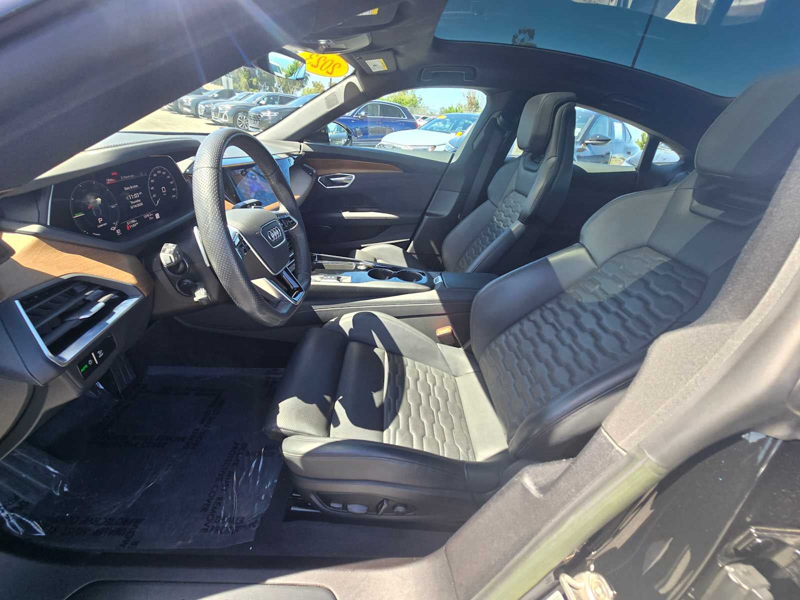 2023 Audi e-tron GT Premium Plus