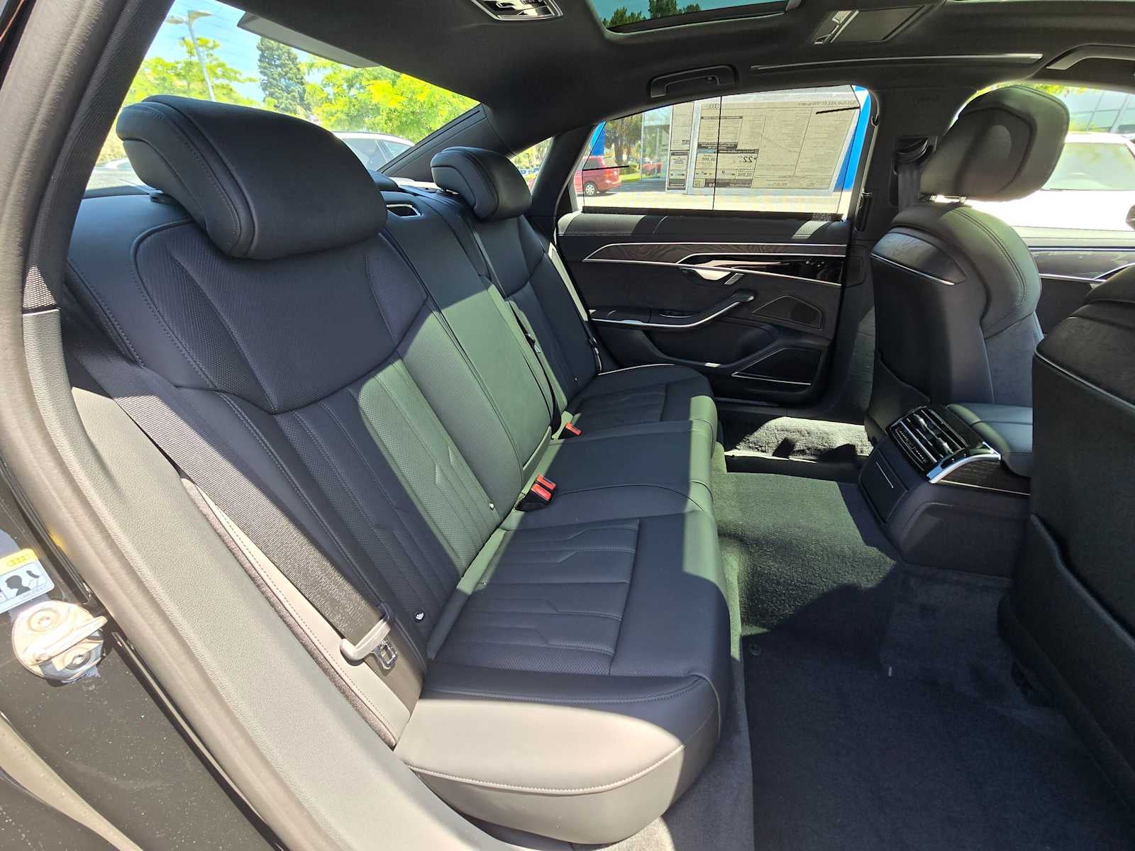 2025 Audi A8 L 55 TFSI quattro