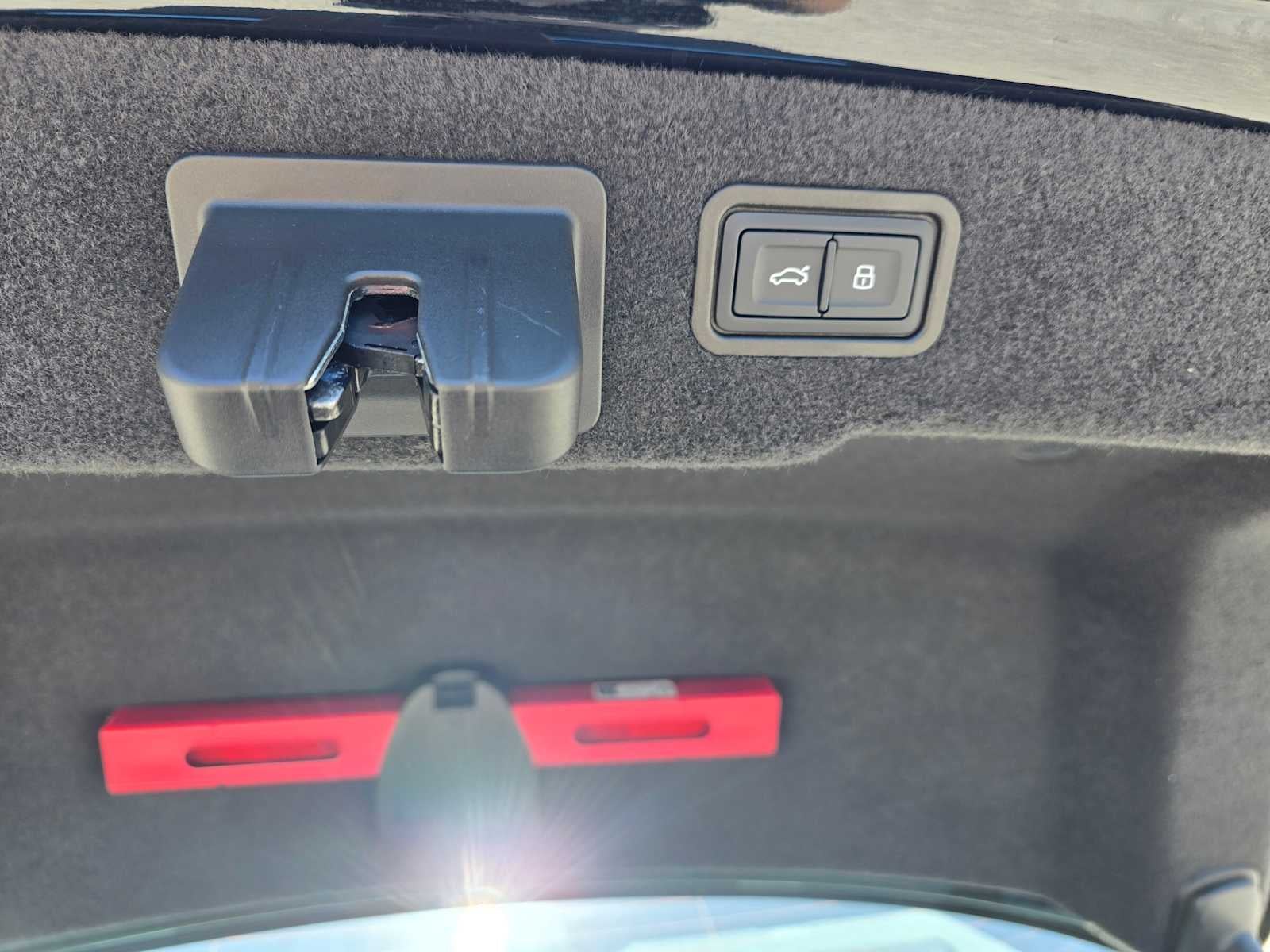 2025 Audi A8 L 55 TFSI quattro