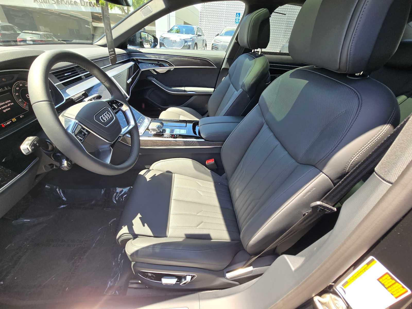 2025 Audi A8 L 55 TFSI quattro