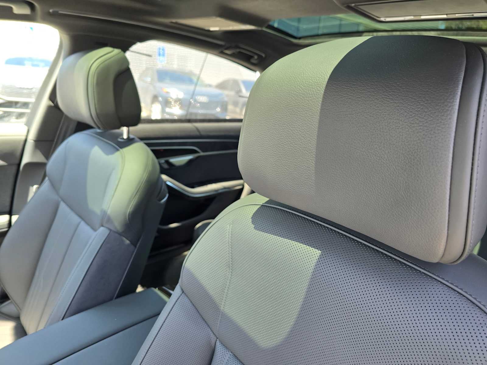 2025 Audi A8 L 55 TFSI quattro