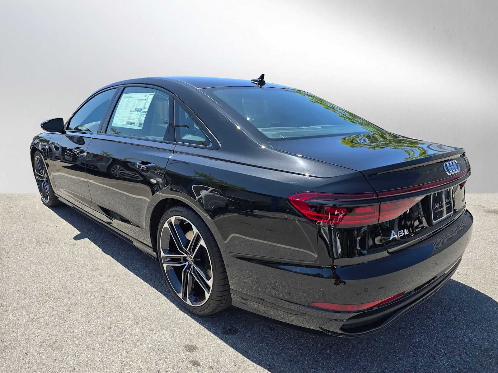 2025 Audi A8 L 55 TFSI quattro