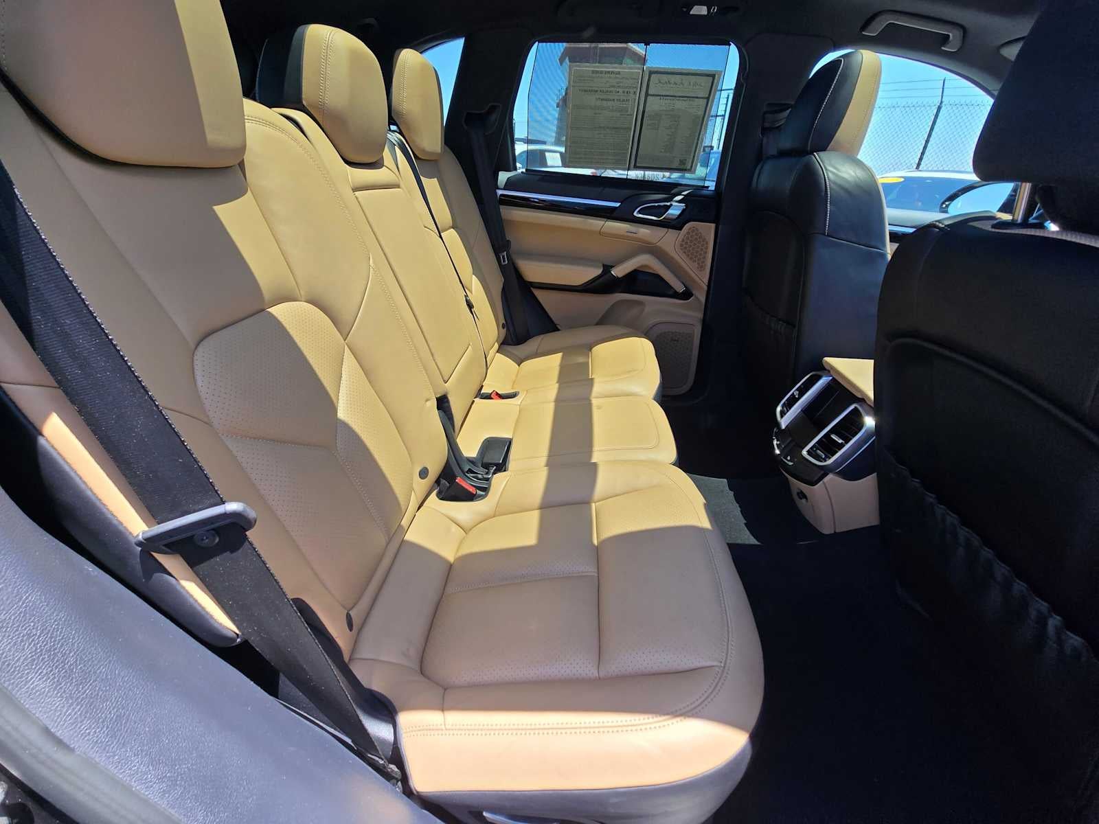 2016 Porsche Cayenne S E-Hybrid