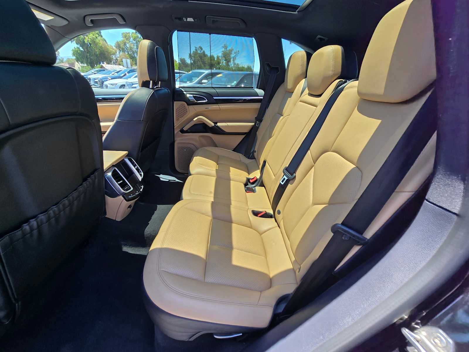 2016 Porsche Cayenne S E-Hybrid
