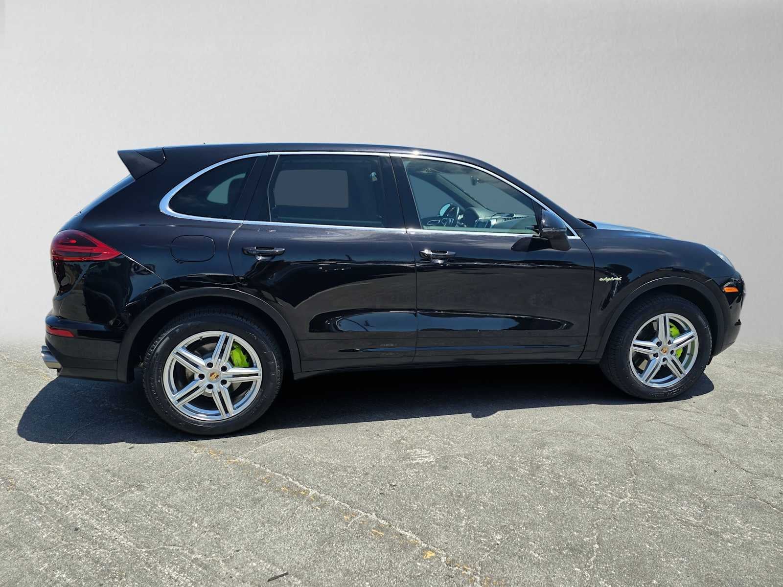 2016 Porsche Cayenne S E-Hybrid