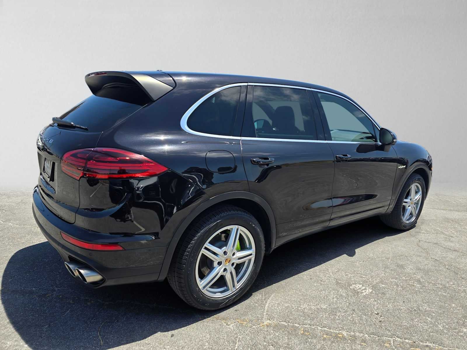 2016 Porsche Cayenne S E-Hybrid
