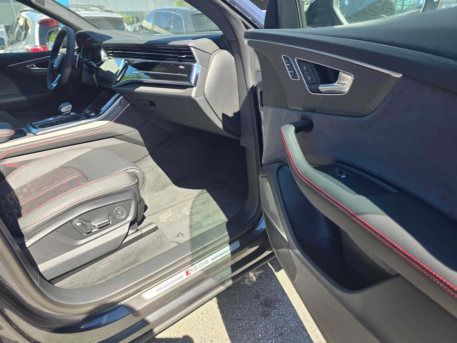 2025 Audi RS Q8 performance