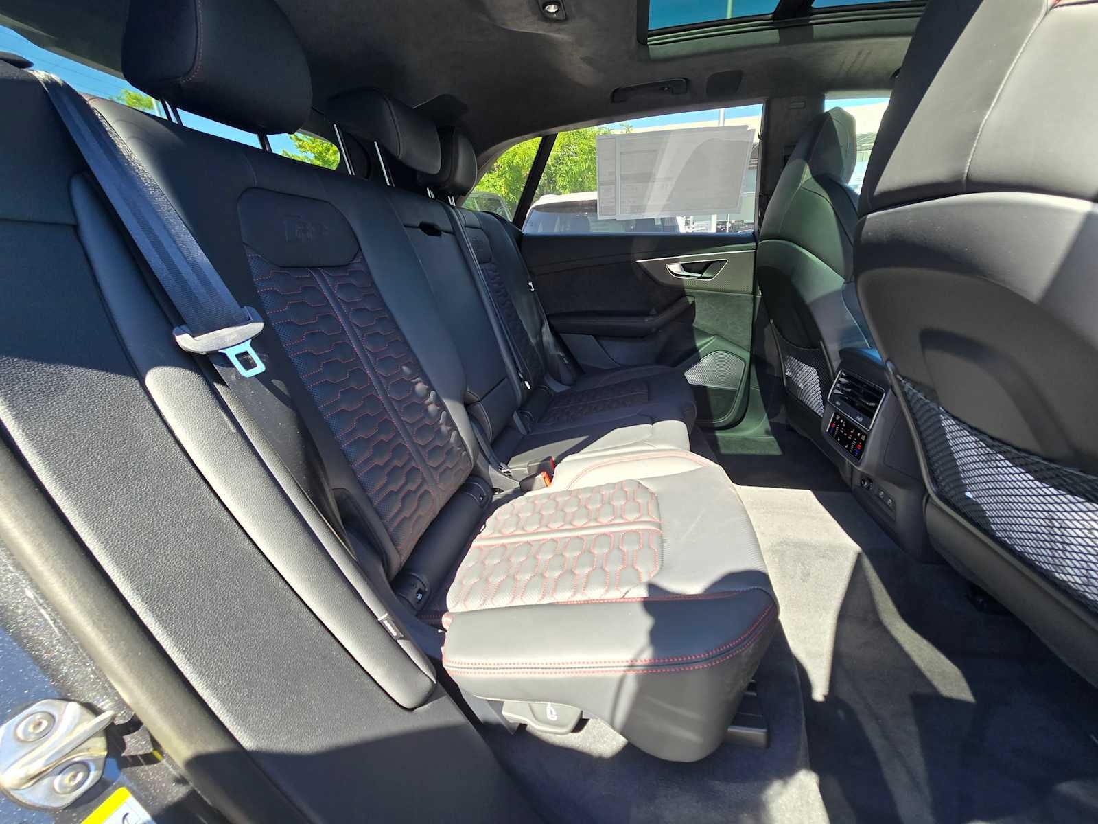 2025 Audi RS Q8 performance