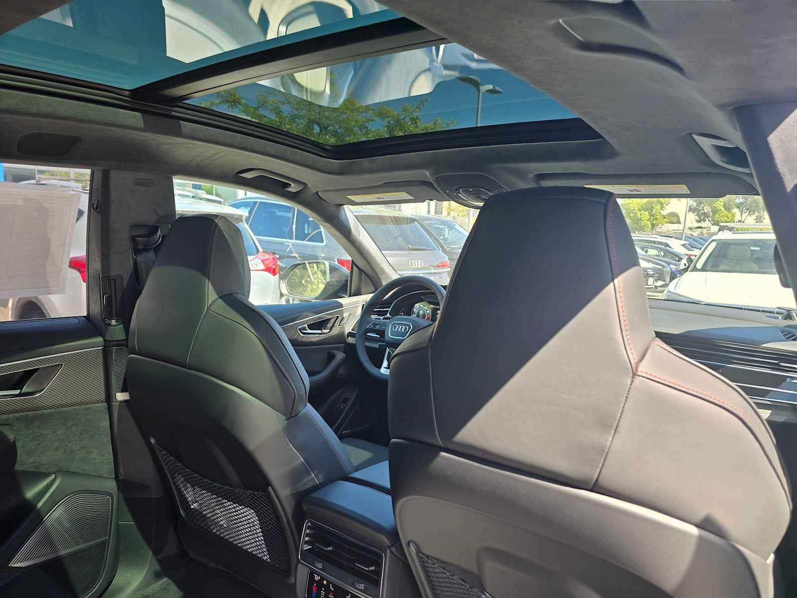 2025 Audi RS Q8 performance