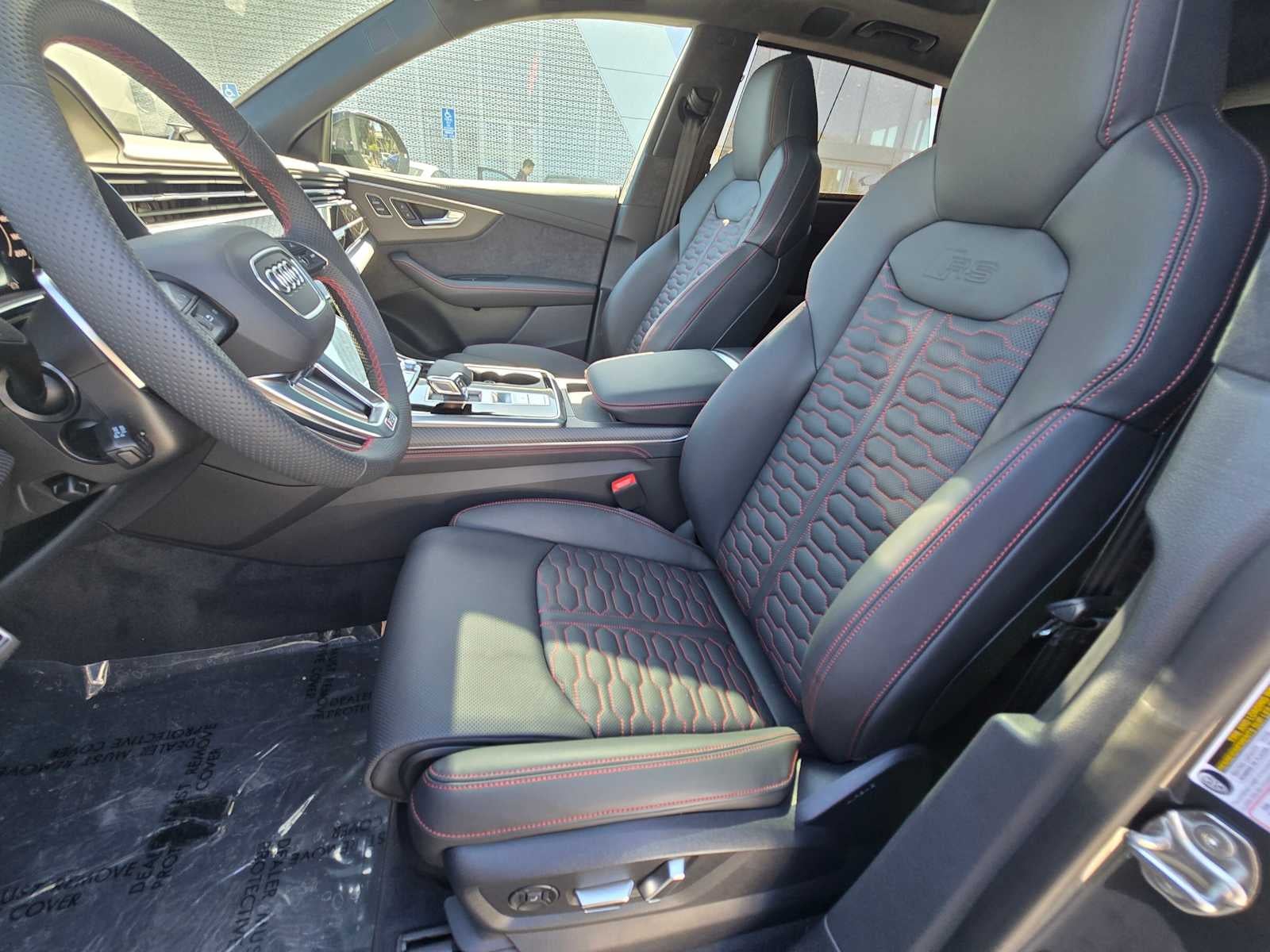 2025 Audi RS Q8 performance