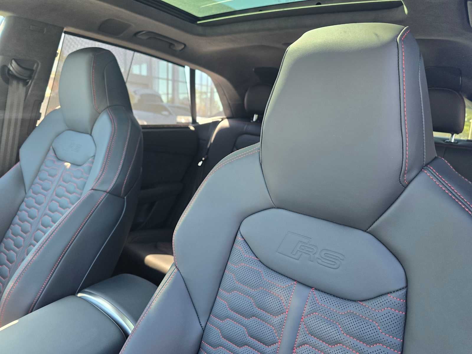 2025 Audi RS Q8 performance