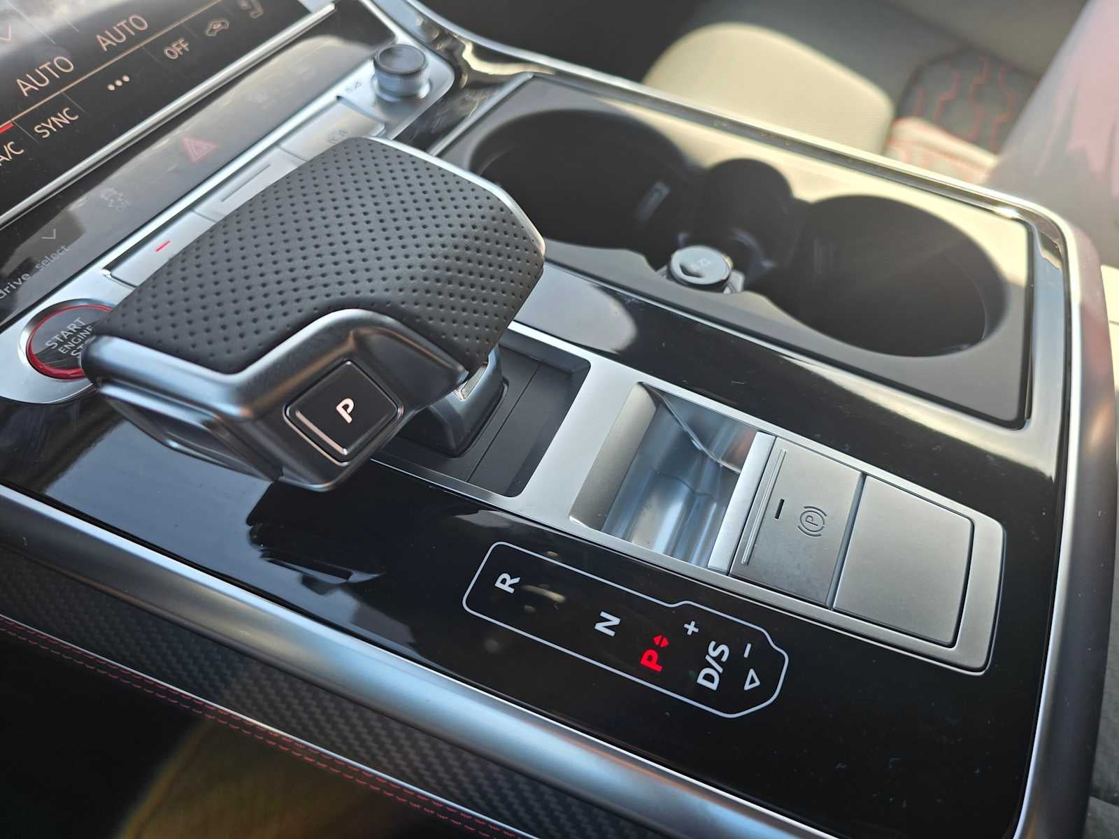 2025 Audi RS Q8 performance