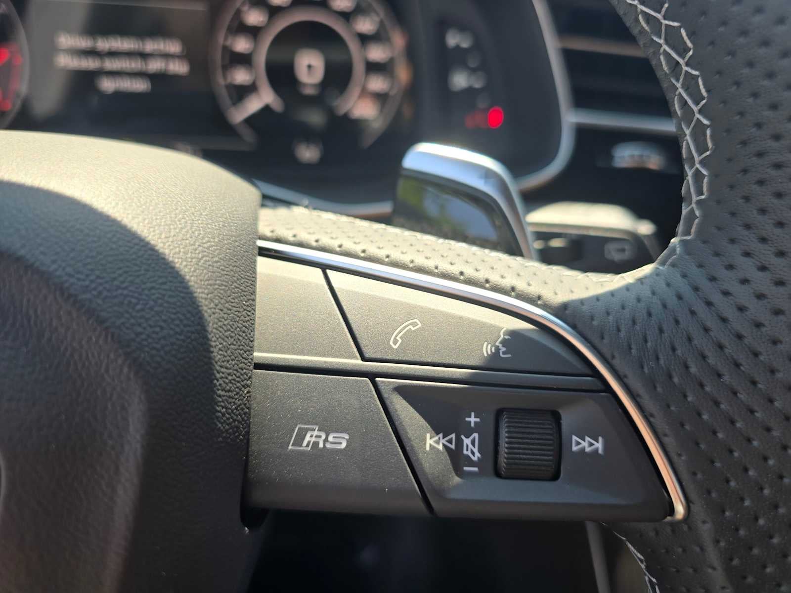 2025 Audi RS Q8 performance