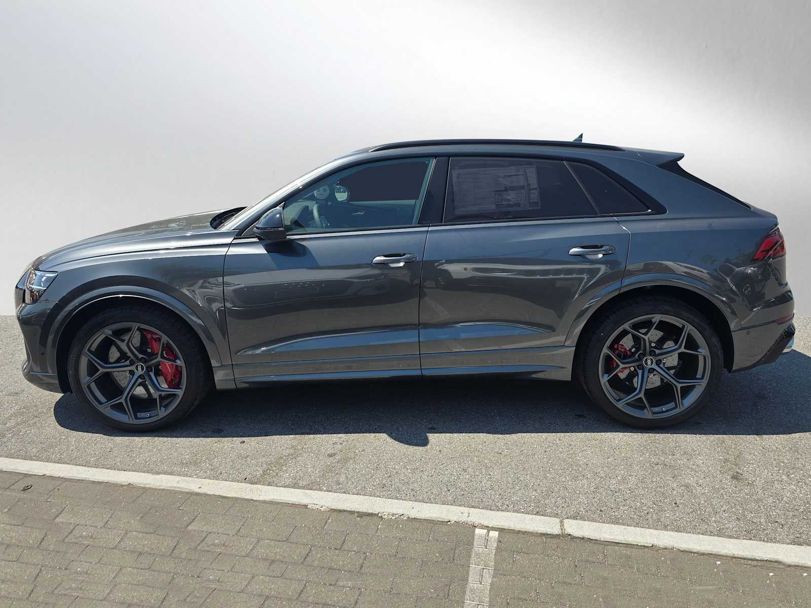 2025 Audi RS Q8 performance
