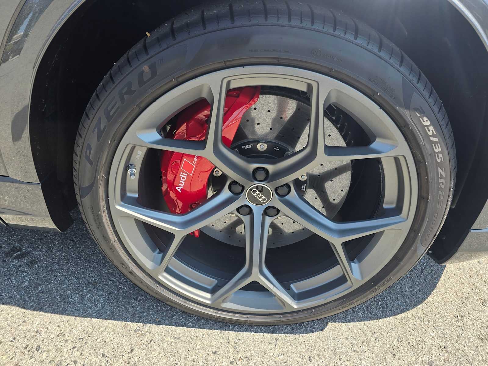 2025 Audi RS Q8 performance