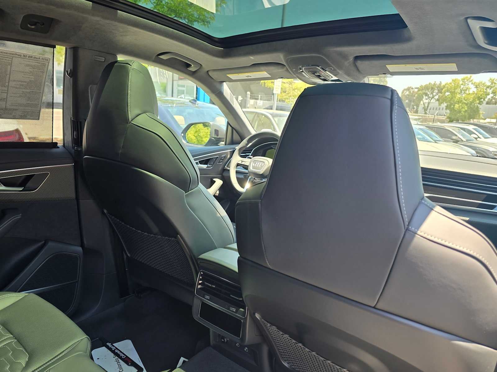 2025 Audi RS Q8 performance