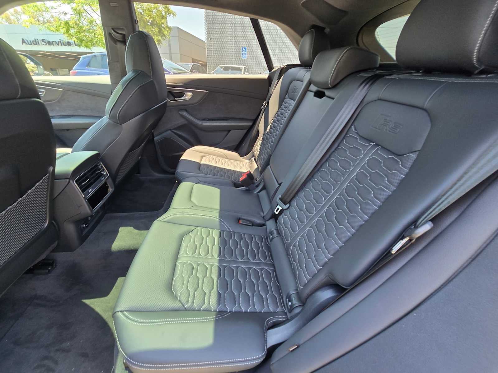 2025 Audi RS Q8 performance