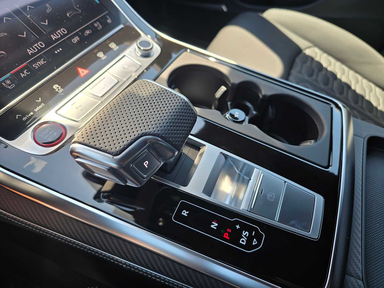 2025 Audi RS Q8 performance