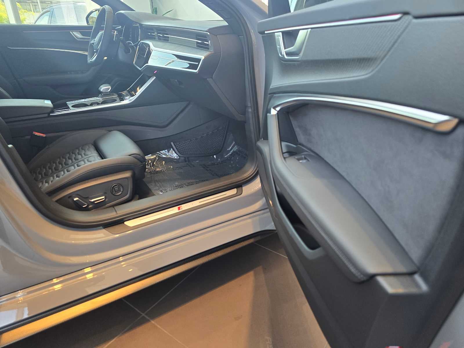 2025 Audi RS 6 Avant performance