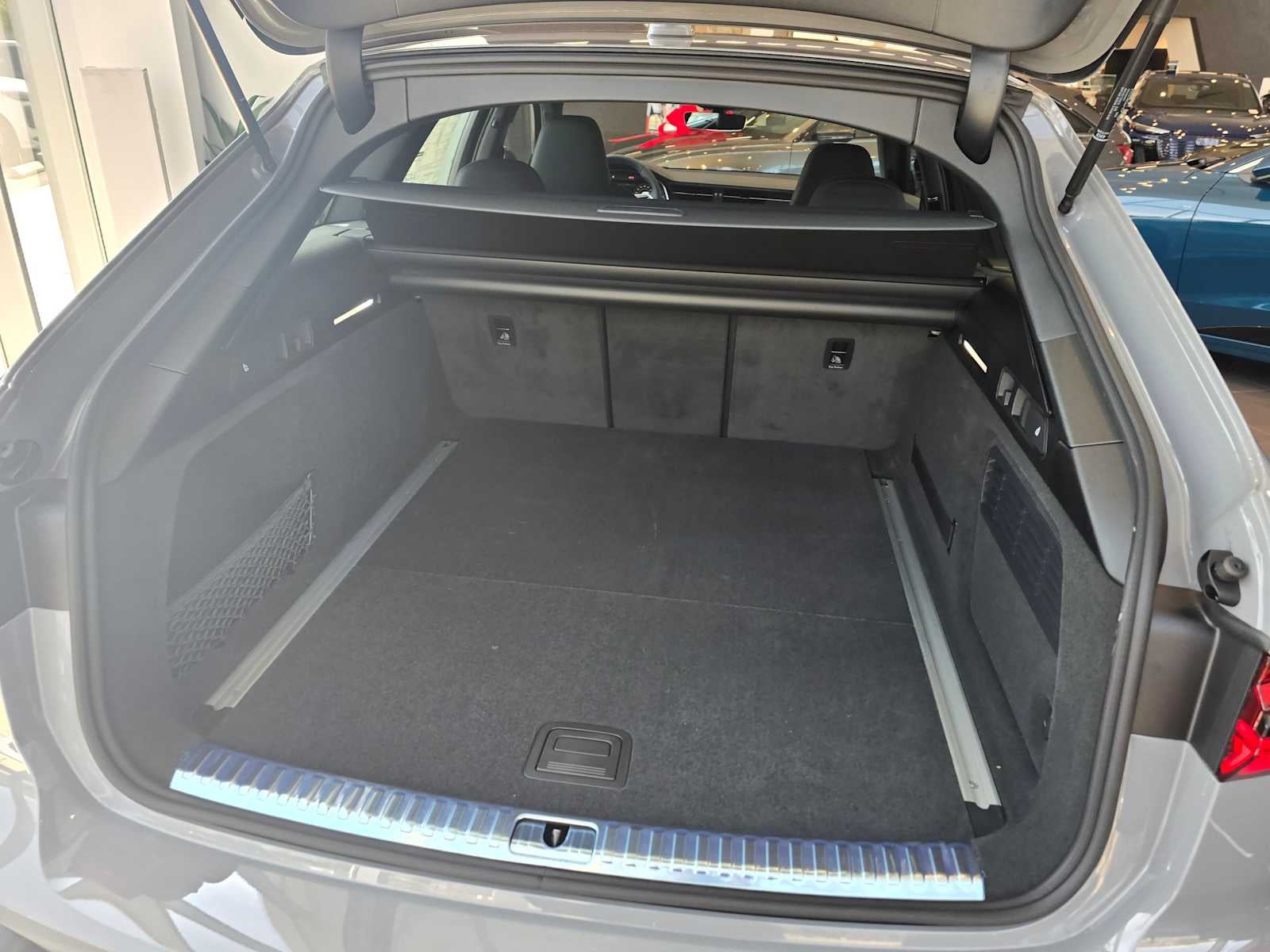 2025 Audi RS 6 Avant performance