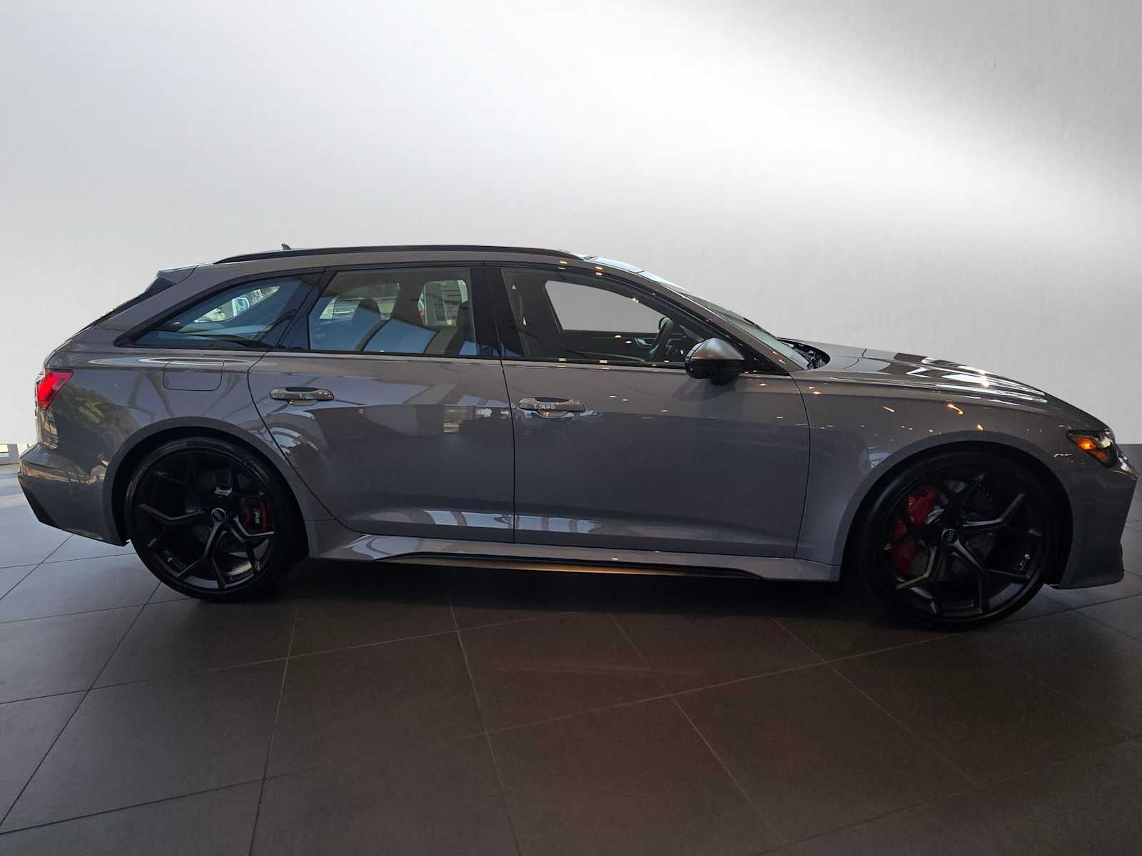 2025 Audi RS 6 Avant performance