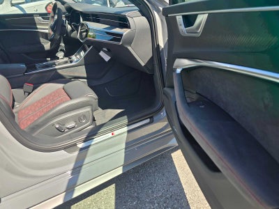 2026 Audi RS 6 Avant performance