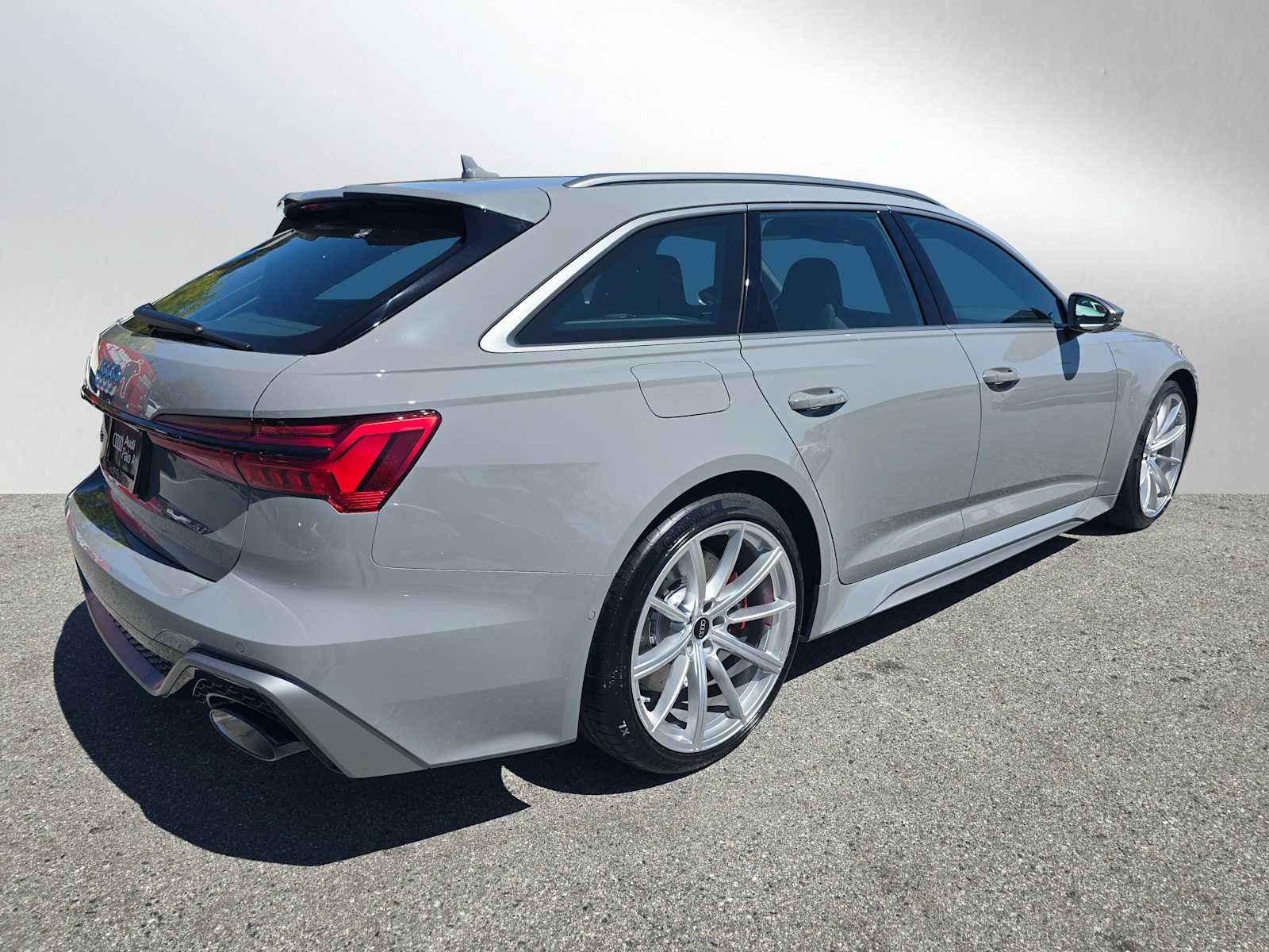 2026 Audi RS 6 Avant performance