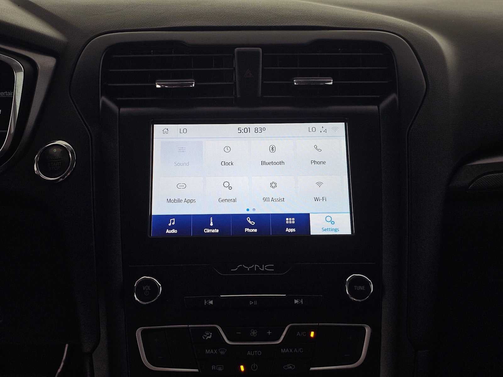 2020 Ford Fusion SE