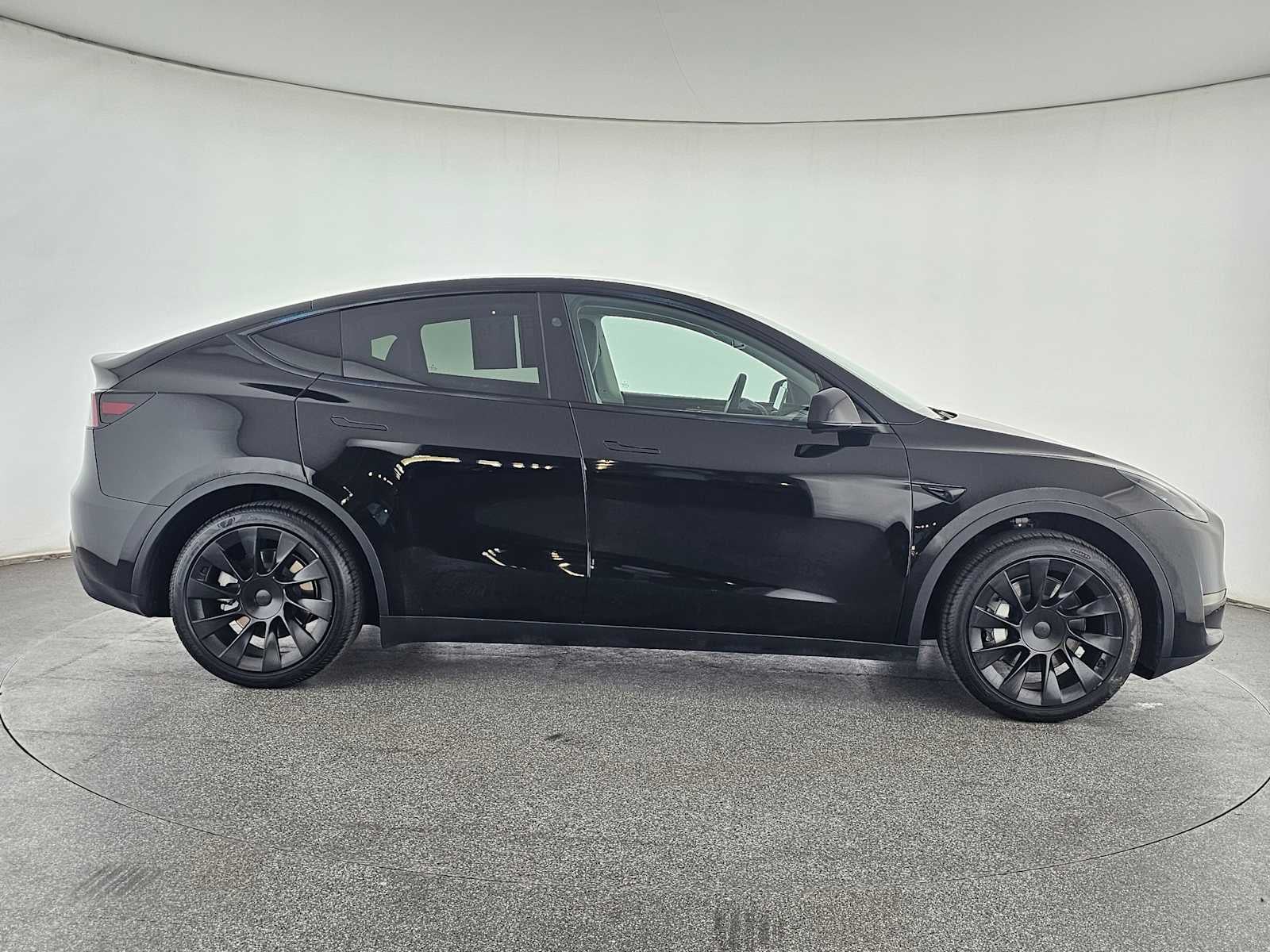2023 Tesla Model Y RWD