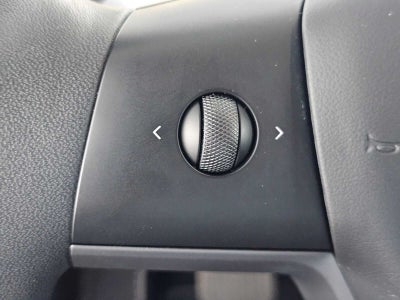 2023 Tesla Model Y RWD
