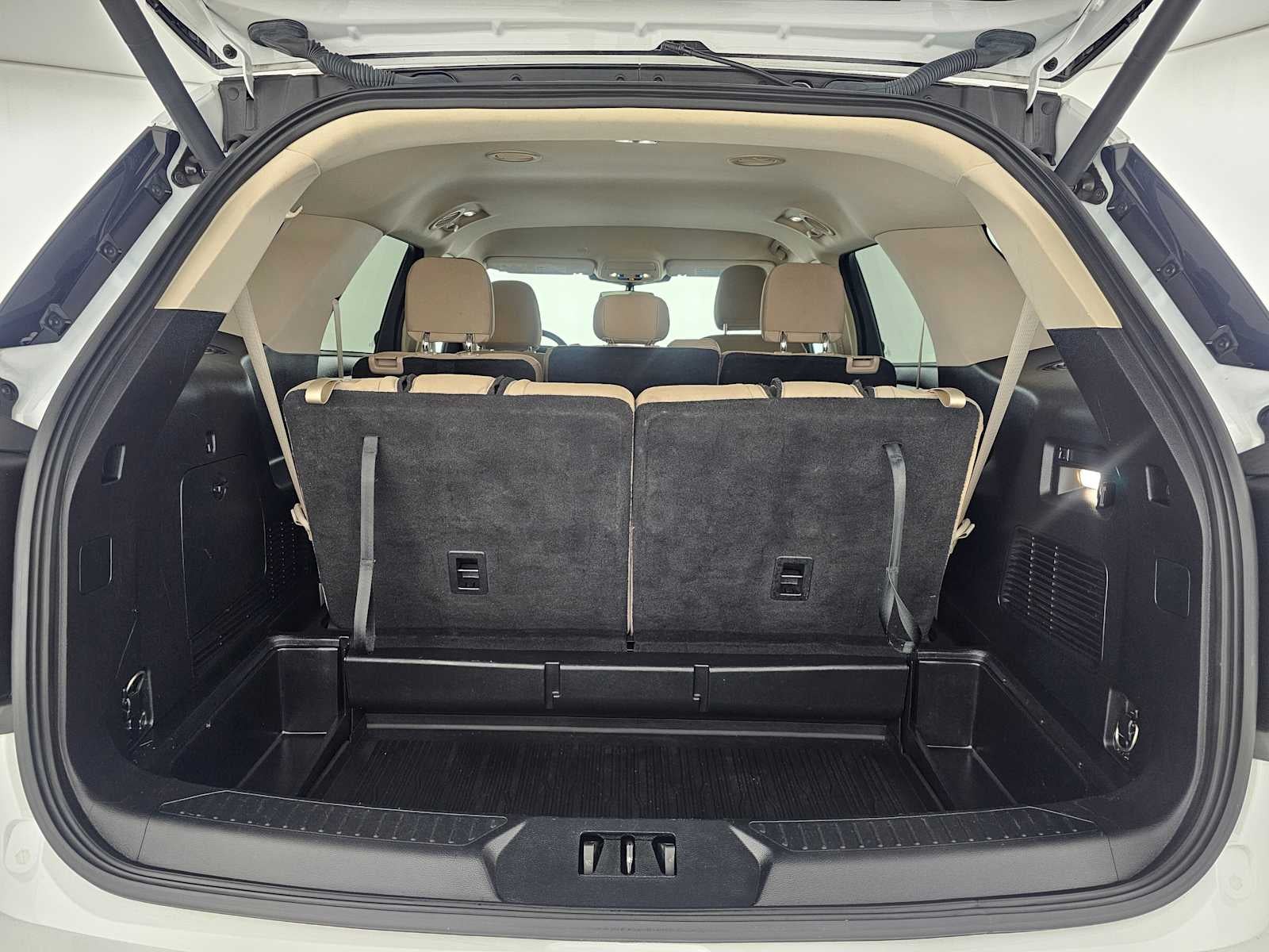 2022 Ford Explorer Base